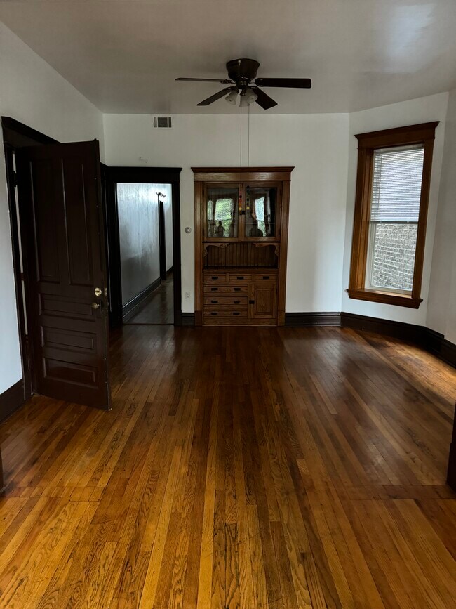 Building Photo - 2722 W Haddon Ave