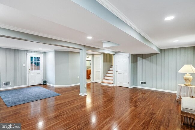 Building Photo - 1504 Wake Forest Dr