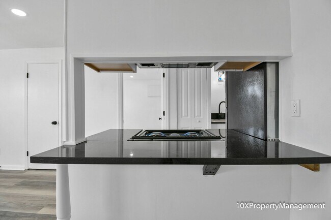 Building Photo - 499 E Columbus St