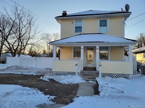 Building Photo - 40 Belford Ave