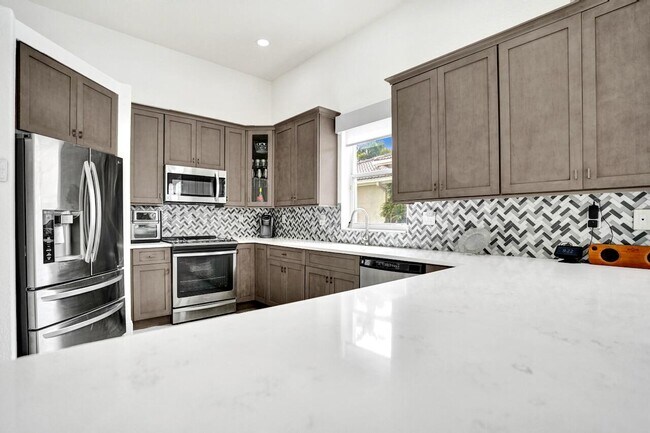 Building Photo - 5242 Indianwood Village Ln