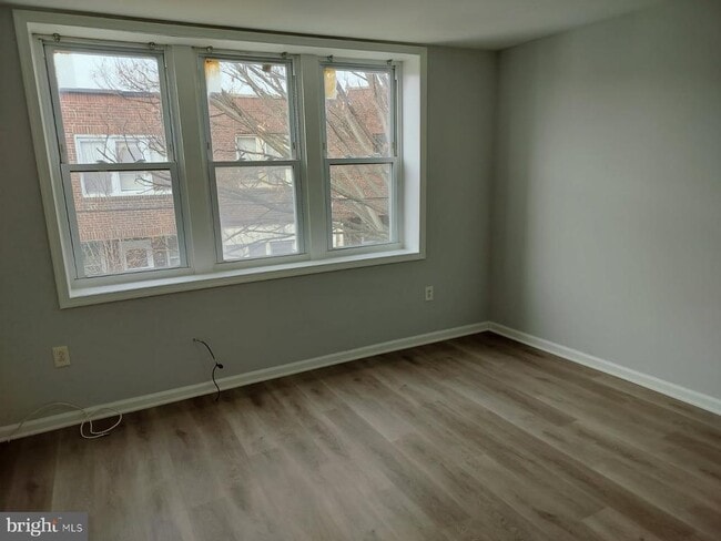 Building Photo - 2143 S Beechwood St