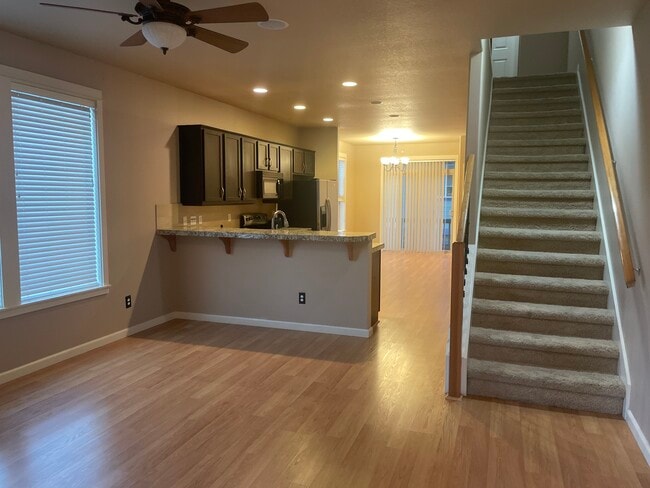 Building Photo - 1408 NE Redspire Ln