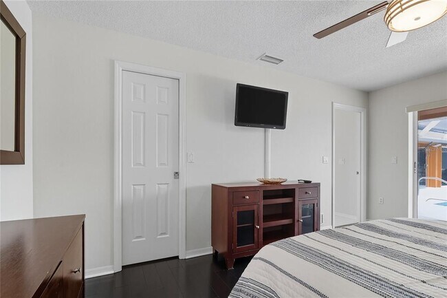 Building Photo - 1447 Gleneagles Dr