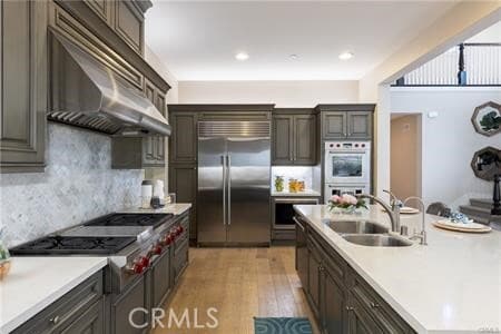 Building Photo - 112 Gardenview