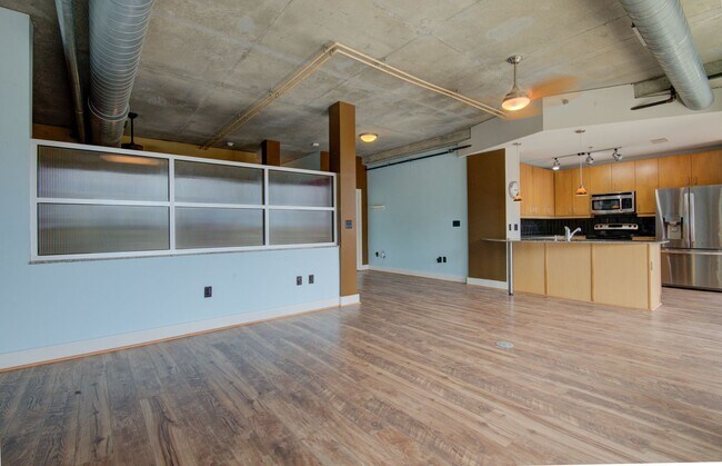 Building Photo - COMING SOON! Affordable Comfort: 1BR/1BA C...