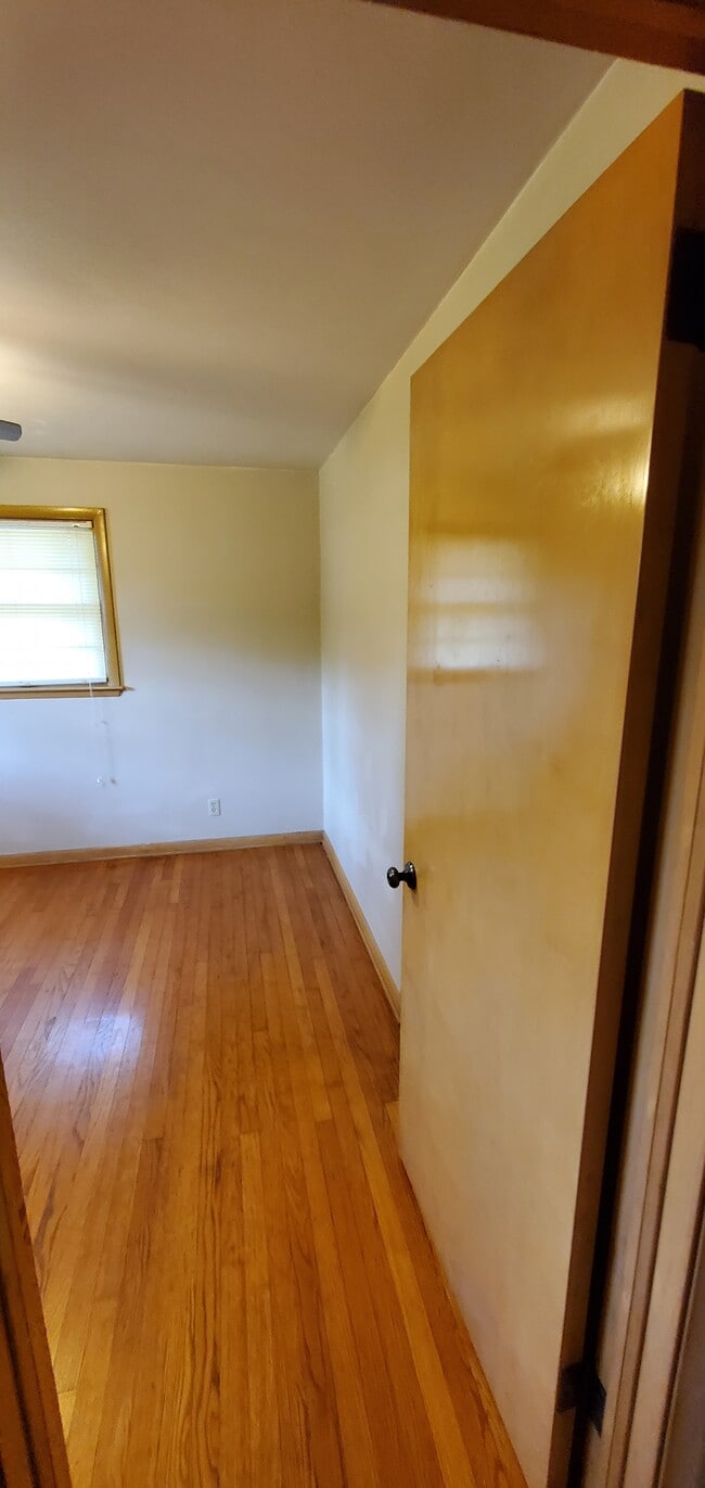 Building Photo - 1163 Higgins Ave