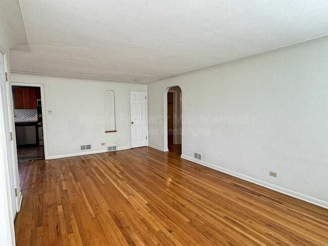 Building Photo - 646 S Canosa Ct