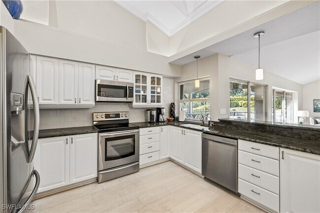 Building Photo - 6605 Southfork Ct
