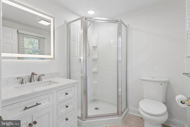 Building Photo - 306 Candlewood Ln