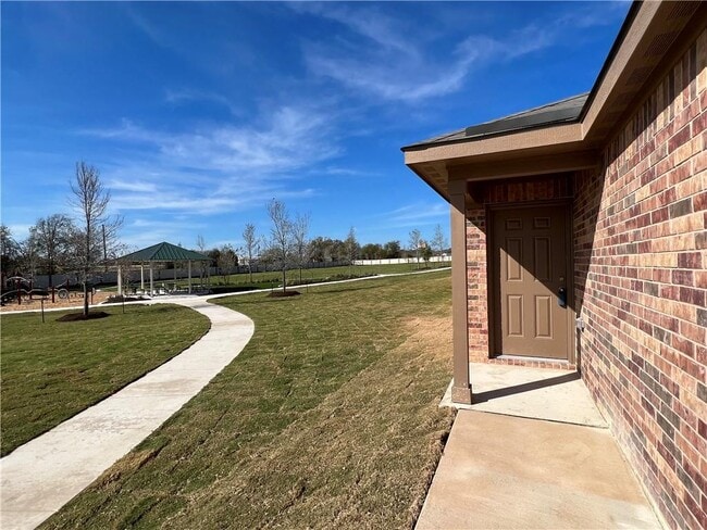 Building Photo - 364 Crescent Park Dr