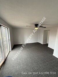 Building Photo - 2415 Park Hill Dr