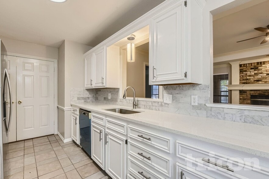 Building Photo - 8 Marvin Garden