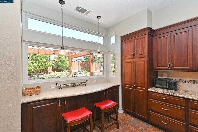 Building Photo - 800 Beaver Creek Ct