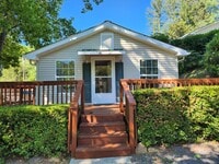Building Photo - Location, Location, Location!! $1350 a month, available now for year-long lease