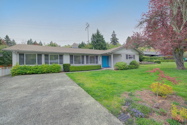 Building Photo - 3bd/1.5ba Mercer Island Home