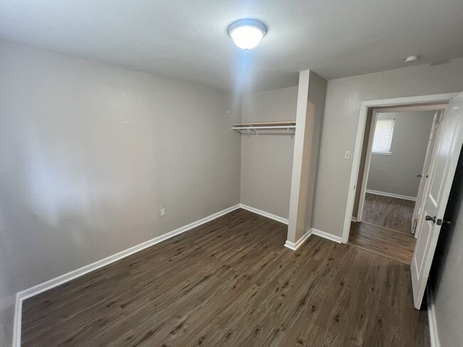 Building Photo - Move In Special!!!! 3 Bedroom 1 Bath home ...