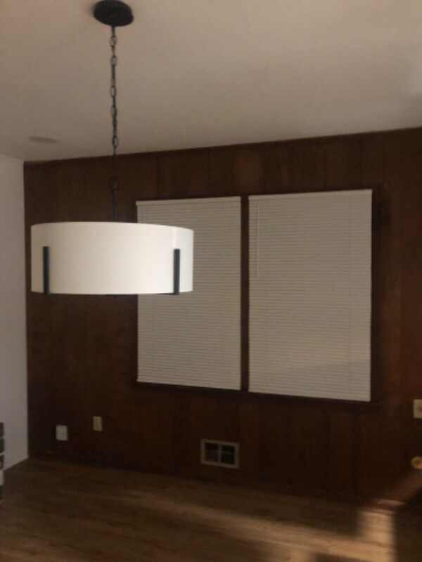 Building Photo - 186 Zelma St SW