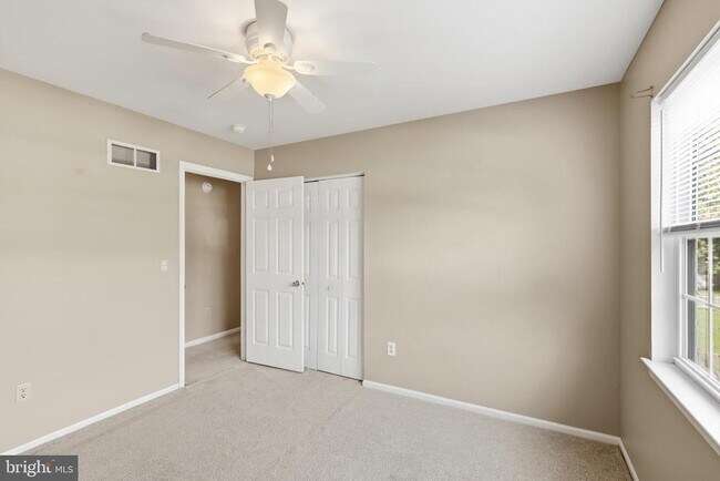 Building Photo - 251 N Caroline Pl