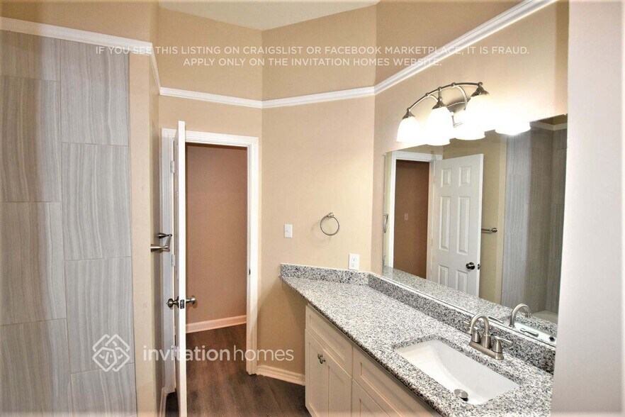 Building Photo - 2043 Hearthstone Dr