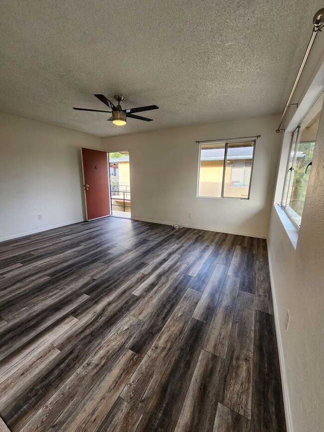 Building Photo - Charming stand alone Cottage w/LARGE Bonus in Lemon Grove $1000 New Year's Special