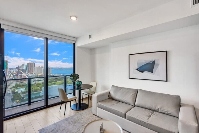 Building Photo - 398 NE 5th St