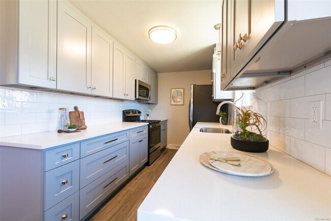 Building Photo - Spectacularly Remodeled Wheat Ridge Home