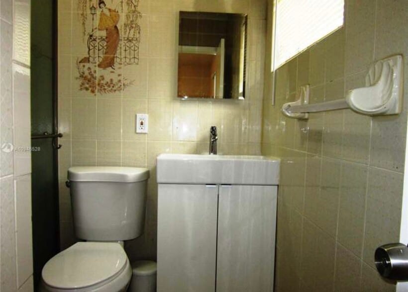 bathroom - 1200 NE 196th St