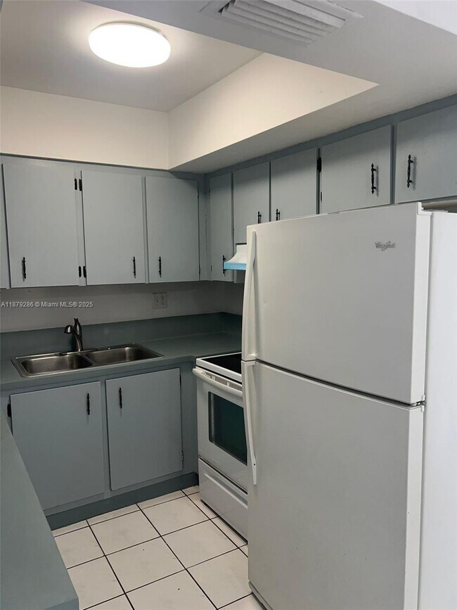 Building Photo - 5310 NW 22nd St