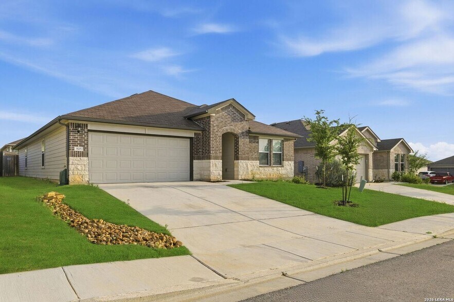 Building Photo - 845 Bahia Pl