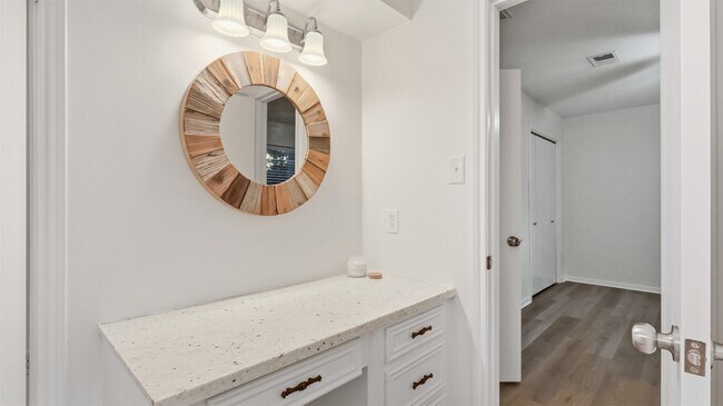 Building Photo - 2715 Wild Ridge Dr