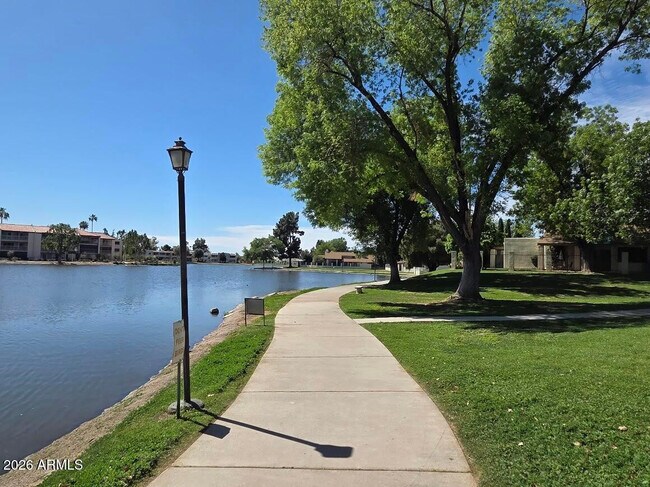 Building Photo - 11666 N 28th Dr