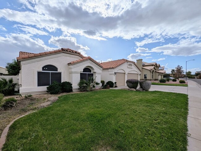 Building Photo - 12417 W Encanto Blvd