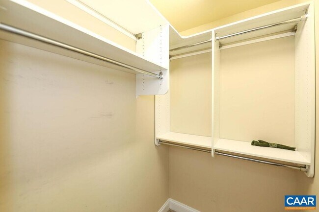 Building Photo - 328 Marquette Ct