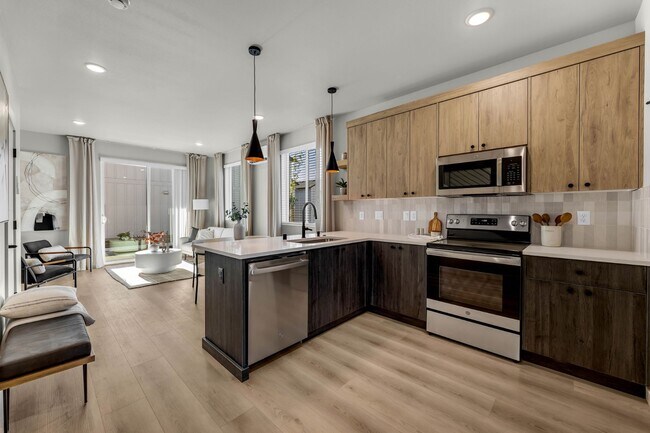 Building Photo - 9906 NE 46th Ct