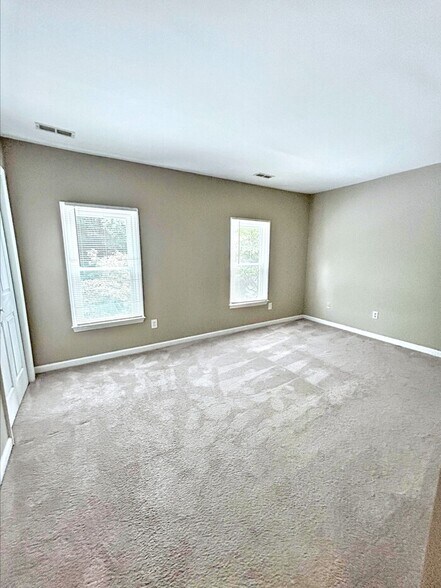 Building Photo - 1524 Township Cir