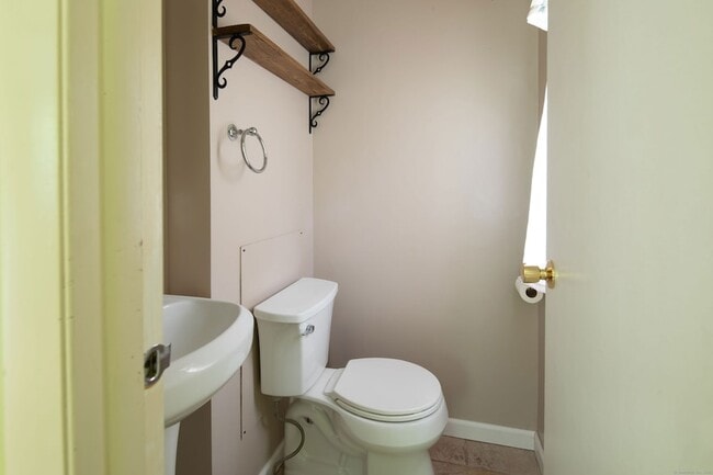 Building Photo - 30 Housatonic Ave