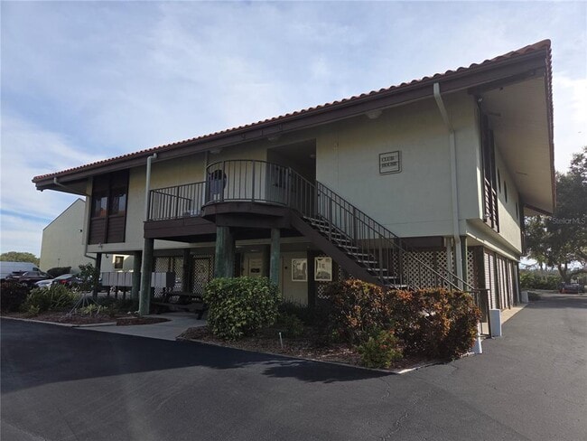 Building Photo - 1515 Pinellas Bayway S