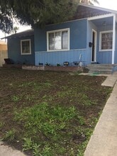 Building Photo - 5729 Bertrand Ave