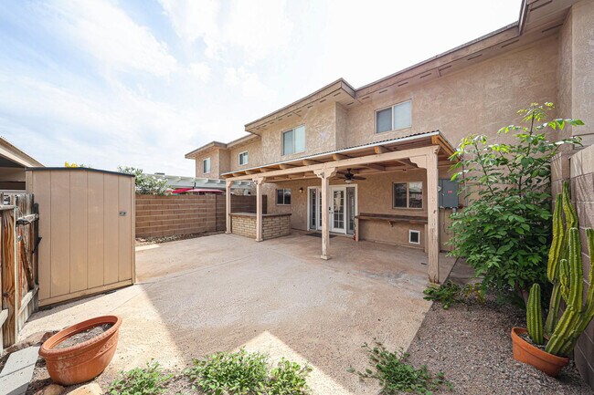 Building Photo - 8372 E Solano Dr