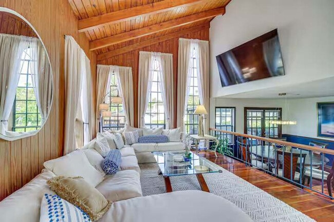 Building Photo - 9 Francis St