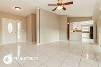 Building Photo - 9421 Sunshine Blvd