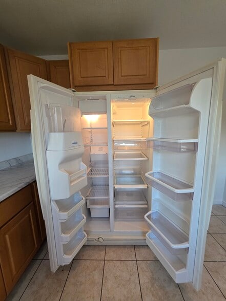 Building Photo - 909 8th St