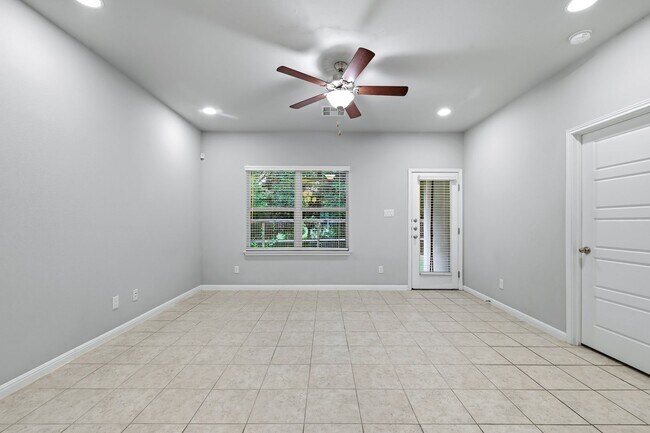 Building Photo - Cul-de-Sac Home with Expansive Greenbelt Views