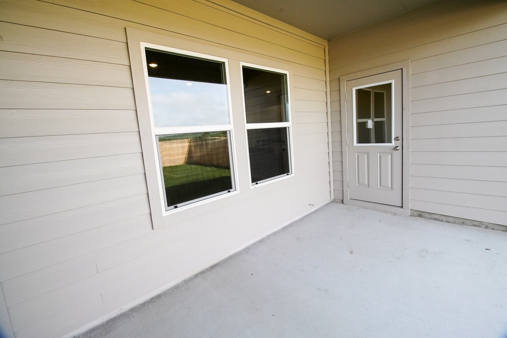 Building Photo - 472 Desert Willow