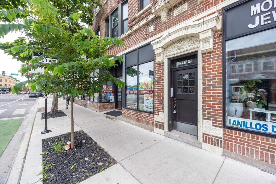 Building Photo - 2640 N Milwaukee Ave