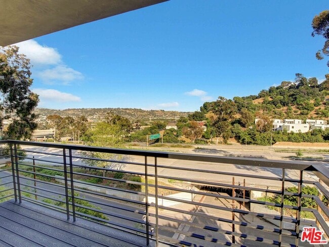 Building Photo - 2612 Corralitas Dr