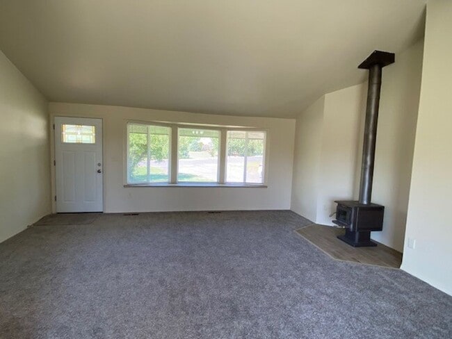 Building Photo - Non-Refundable & Security Deposit Total: $...
