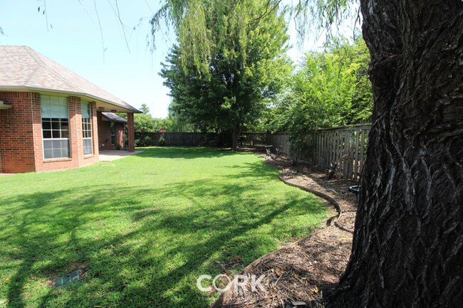 Building Photo - 2808 Stonebrook Rd