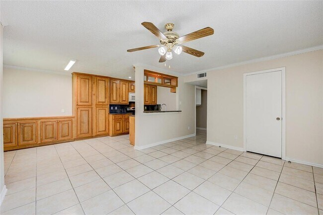 Building Photo - 12028 Mighty Oak Dr